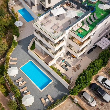 Apartment Alegria In Okrug With Heated Pool, Sea View, Jacuzzi, Wifi Трогір Екстер'єр фото